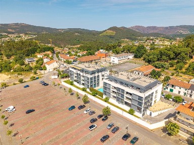 Apartamento T3 à venda em Sobrado