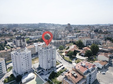 São João da Madeira, Rua Eça de Queirós