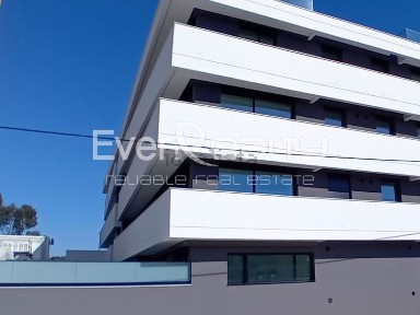 Apartamento T1 à venda na Avenida das Agras do Norte
