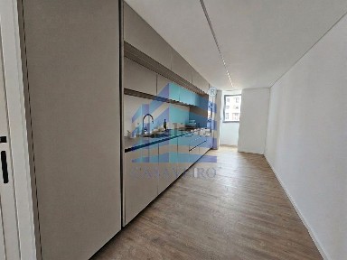 Apartamento T3 à venda na Rua Cónego Maio