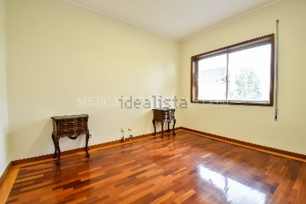 Apartamento T5 à venda em Espinho