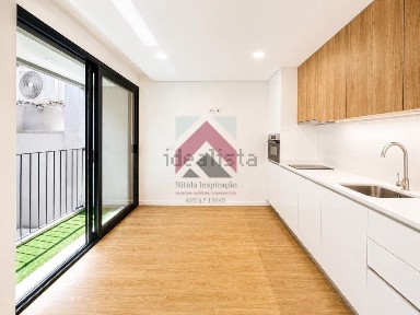 Apartamento T1 à venda na Baixa de Santo António - Alboi