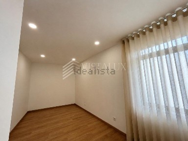 Apartamento T3 à venda na Rua da Patela
