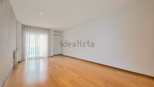 Apartamento T3 à venda na Rua Joué Lès Tours