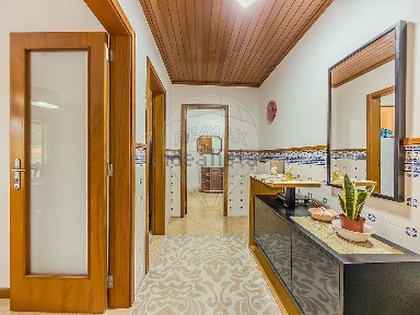Apartamento T2 à venda na Rua 30 de Junho