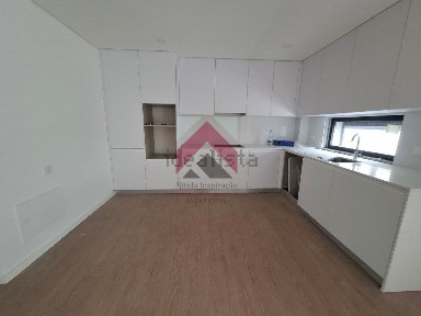 Apartamento T2 à venda em Esgueira