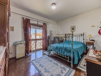 Apartamento T3 à venda na Rua da Banda de Amizade