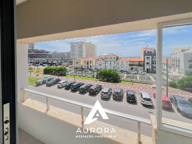 Apartamento T1 à venda na Rua 8, 619