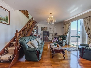 Apartamento T4 à venda na Rua Vasco da Gama