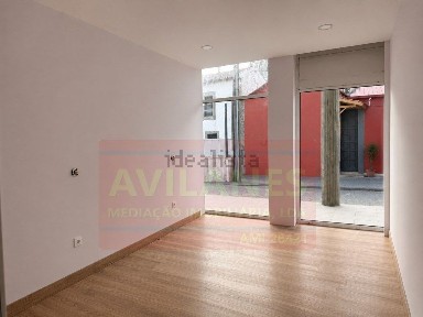 Apartamento T2 à venda em Lobão