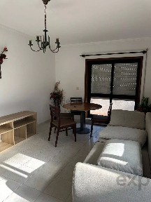 Apartamento T0 à venda na Rua 10