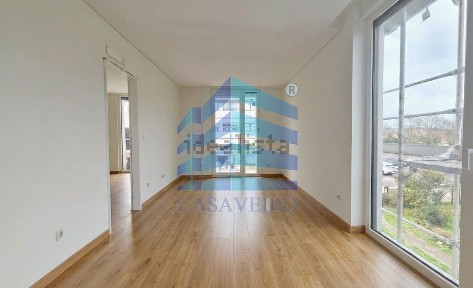 Apartamento T1 à venda na Estrada de São Bernardo