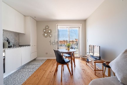 Apartamento T1 à venda na Rua 18
