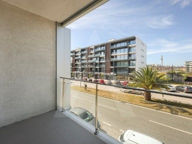 Apartamento T2 à venda na Rua Brites de Lara