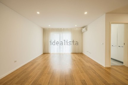 Apartamento T3 à venda na Rua Marinha Andril, 6