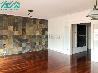Apartamento T3 à venda na Avenida Doutor Lourenço Peixinho s/n