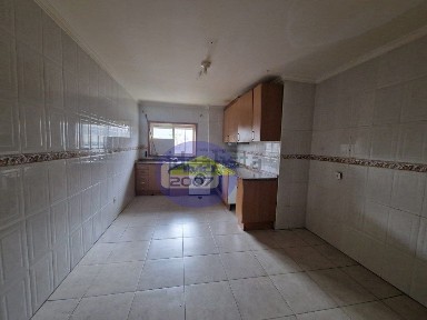Apartamento T3 à venda no Centro de Oliveira de Azeméis