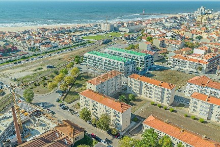 Apartamento T3 à venda na Rua 43