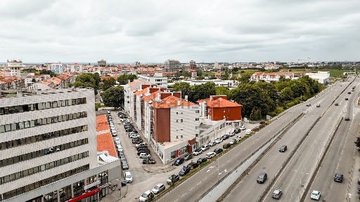 Apartamento T3 à venda na Universidade - Mário Sacramento - Santiago