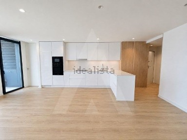 Apartamento T3 à venda na Antigo Cais de São Roque