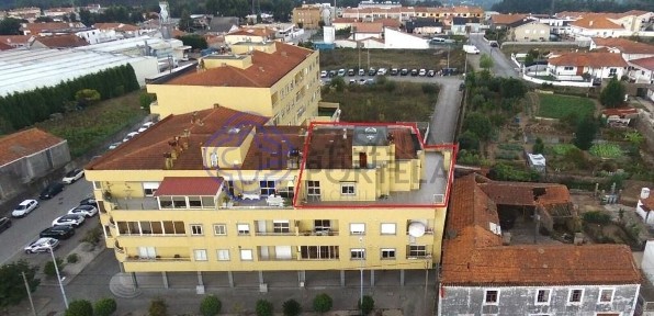 Apartamento T3 à venda em Argoncilhe