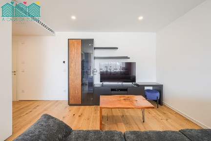Apartamento T2 à venda na Avenida dos Congressos da Oposição Democrática s/n