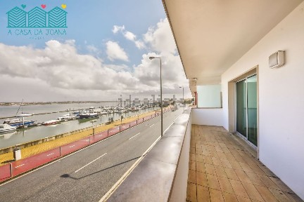 Apartamento T2 à venda na Avenida José Estevão s/n