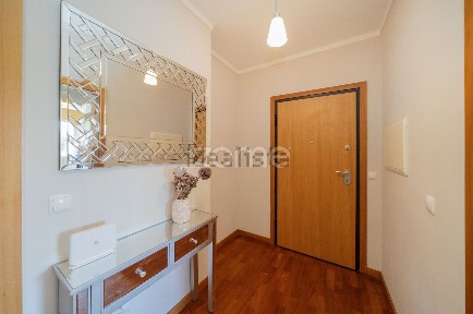 Apartamento T3 à venda na Travessa Capela dos Ramos, 2