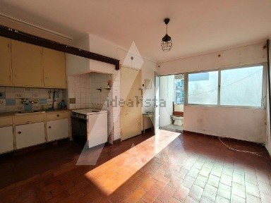 Apartamento T2 à venda na Rua de Rangel Quadros