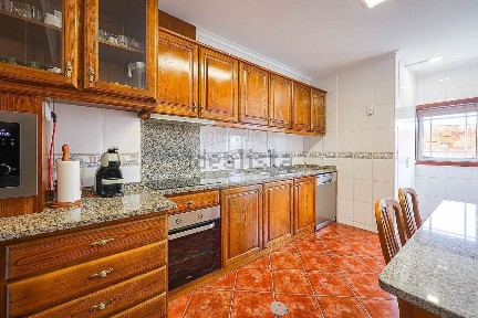 Apartamento T2 à venda na Rua 13 de Junho