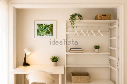 Apartamento T5 à venda na Rua Doutor Mário Sacramento
