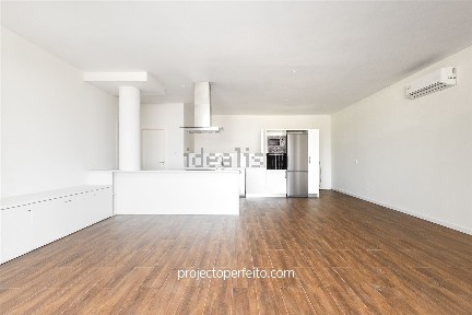 Apartamento T3 à venda em Argoncilhe