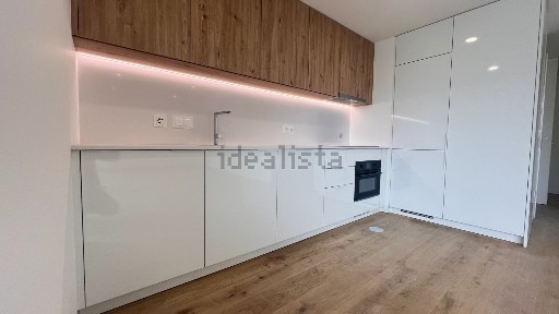 Apartamento T2 à venda na Cais da Fonte Nova