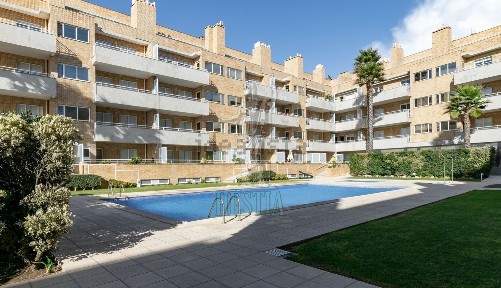 Apartamento T2 à venda na Avenida Joaquim Oliveira e Silva, 373