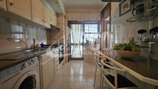 Apartamento T3 à venda em Santa Maria de Lamas
