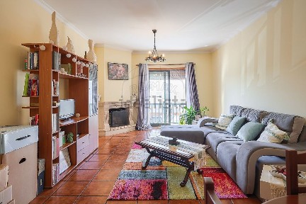 Apartamento T2 à venda na Rua Cândido dos Reis