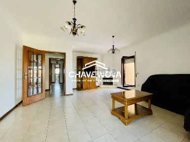 Apartamento T2 à venda na Rua de Albergaria