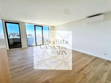 Apartamento T3 à venda na Rua de Viseu