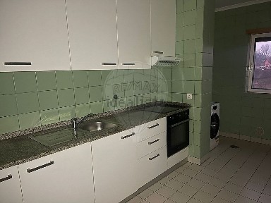 Apartamento T2 à venda na Rua Laje