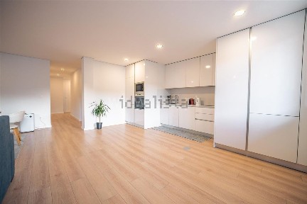 Apartamento T3 à venda na Rua José Falcão, 4