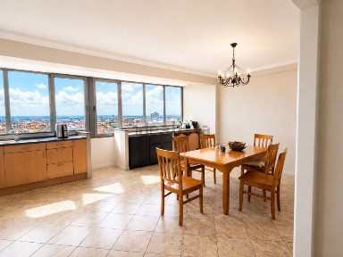 Apartamento T4 à venda no Bairro do Liceu - 5 Bicas