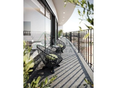 Apartamento T4 à venda na Rua Conselheiro Queiróz