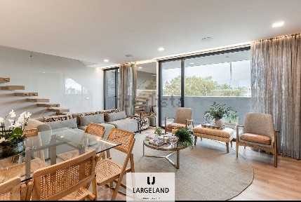 Apartamento T4 à venda na Avenida Fausto Ferreira s/n