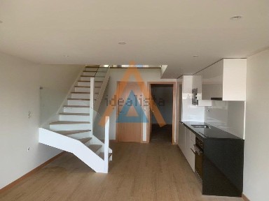 Apartamento T3 à venda em São João da Madeira