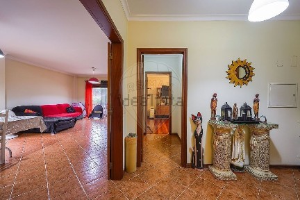 Apartamento T3 à venda na Rua Mestre Guilherme Pereira da Silva, 286