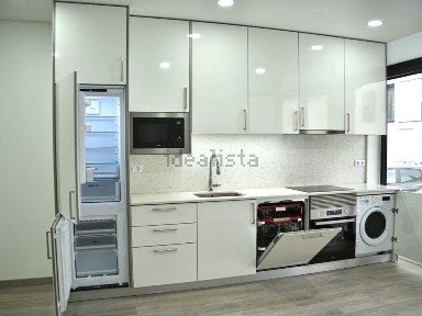 Apartamento T5 à venda no Bairro do Liceu - 5 Bicas