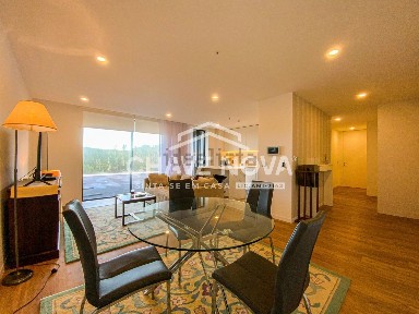 Apartamento T2 à venda na Avenida José Estevão