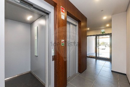 Apartamento T3 à venda no Centro de Oliveira de Azeméis