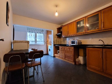 Apartamento T3 à venda na Rua do Serrão s/n