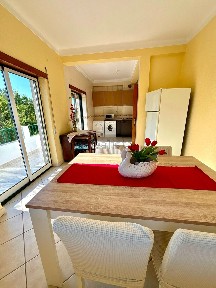 Apartamento T2 à venda na Rua das Olarias
